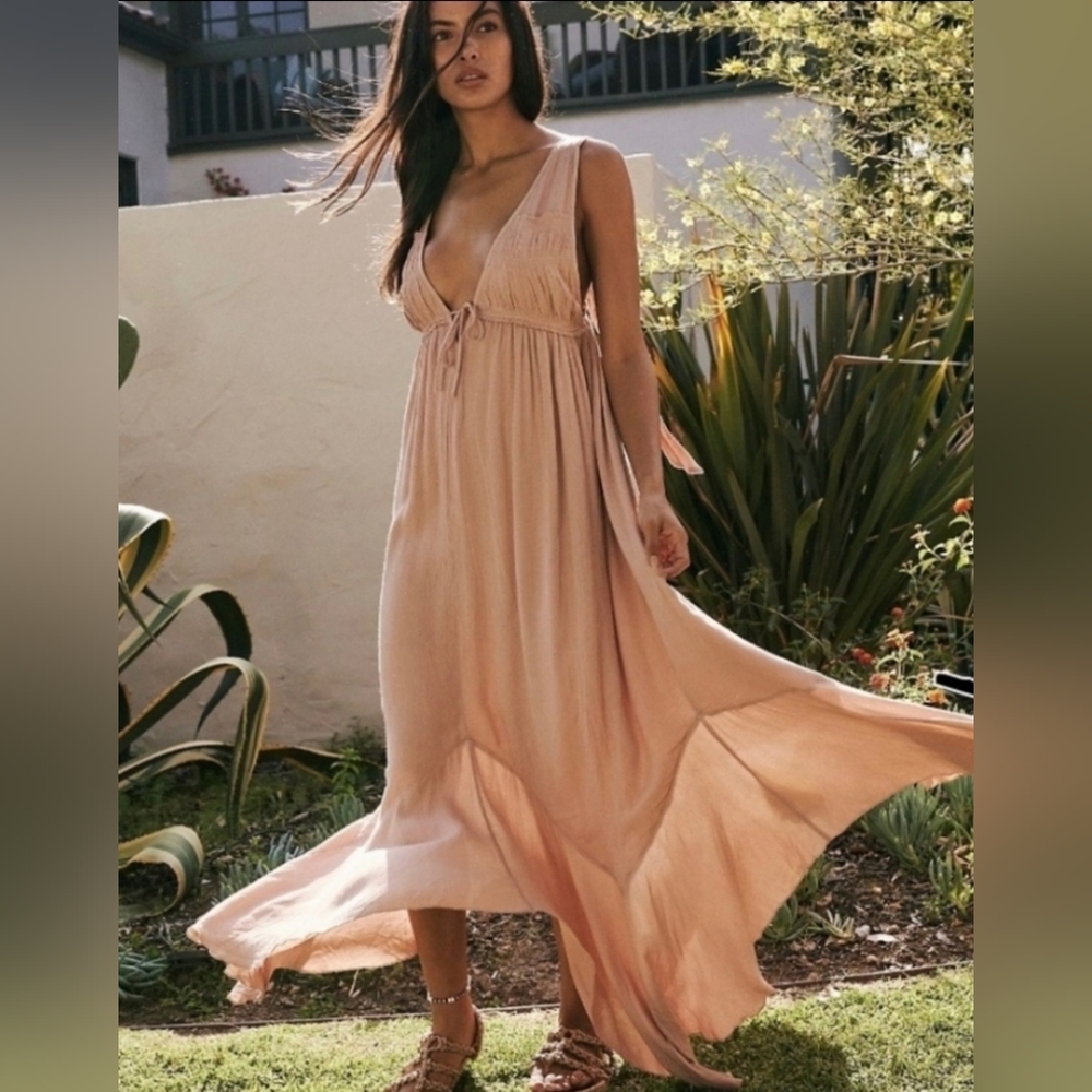 FREE PEOPLE Showstopper Midi in Rosewood (Blush)